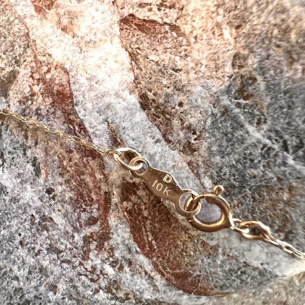 Gold Heart Pendant Necklace with Love Inscription - Picture 5 of 5